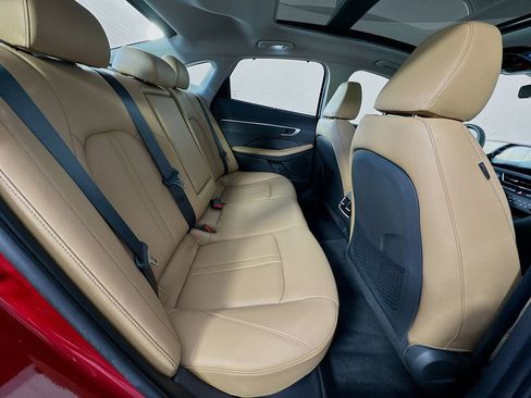Used 2025 Hyundai Sonata Limited image 30