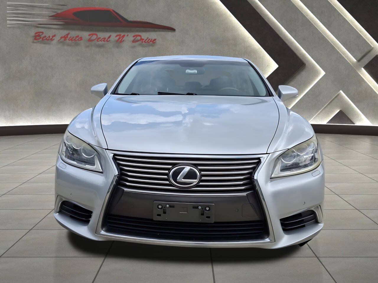 Used 2015 Lexus LS 460 w/ Comfort Package RWD image 6