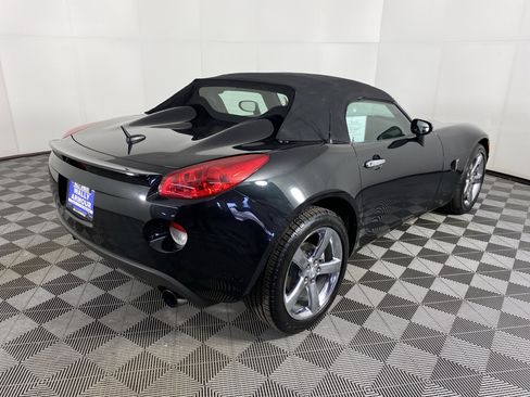 Used 2008 Pontiac Solstice GXP w/ Premium Package image 3
