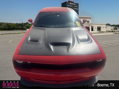 Used 2016 Dodge Challenger SRT Hellcat RWD image 6