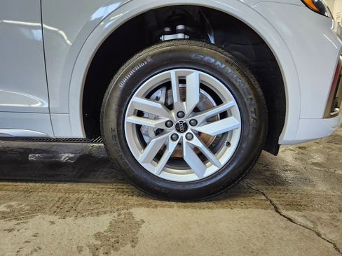 Certified 2023 Audi Q5 2.0T Premium w/ Convenience Package image 16