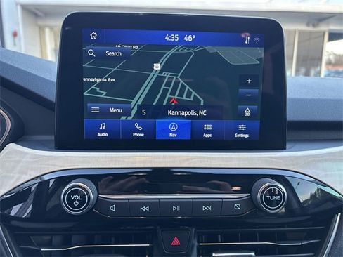 Used 2022 Ford Escape Titanium w/ Titanium Premium Package image 19