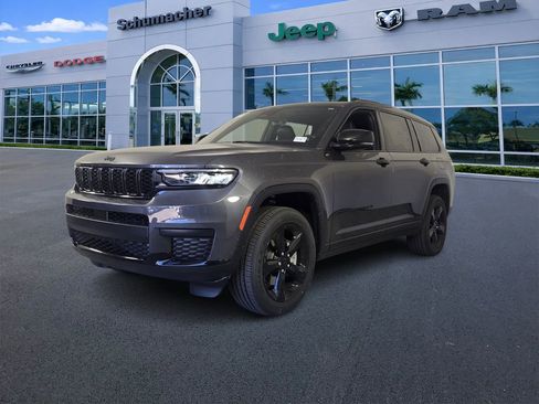 New 2025 Jeep Grand Cherokee L Altitude RWD image 3