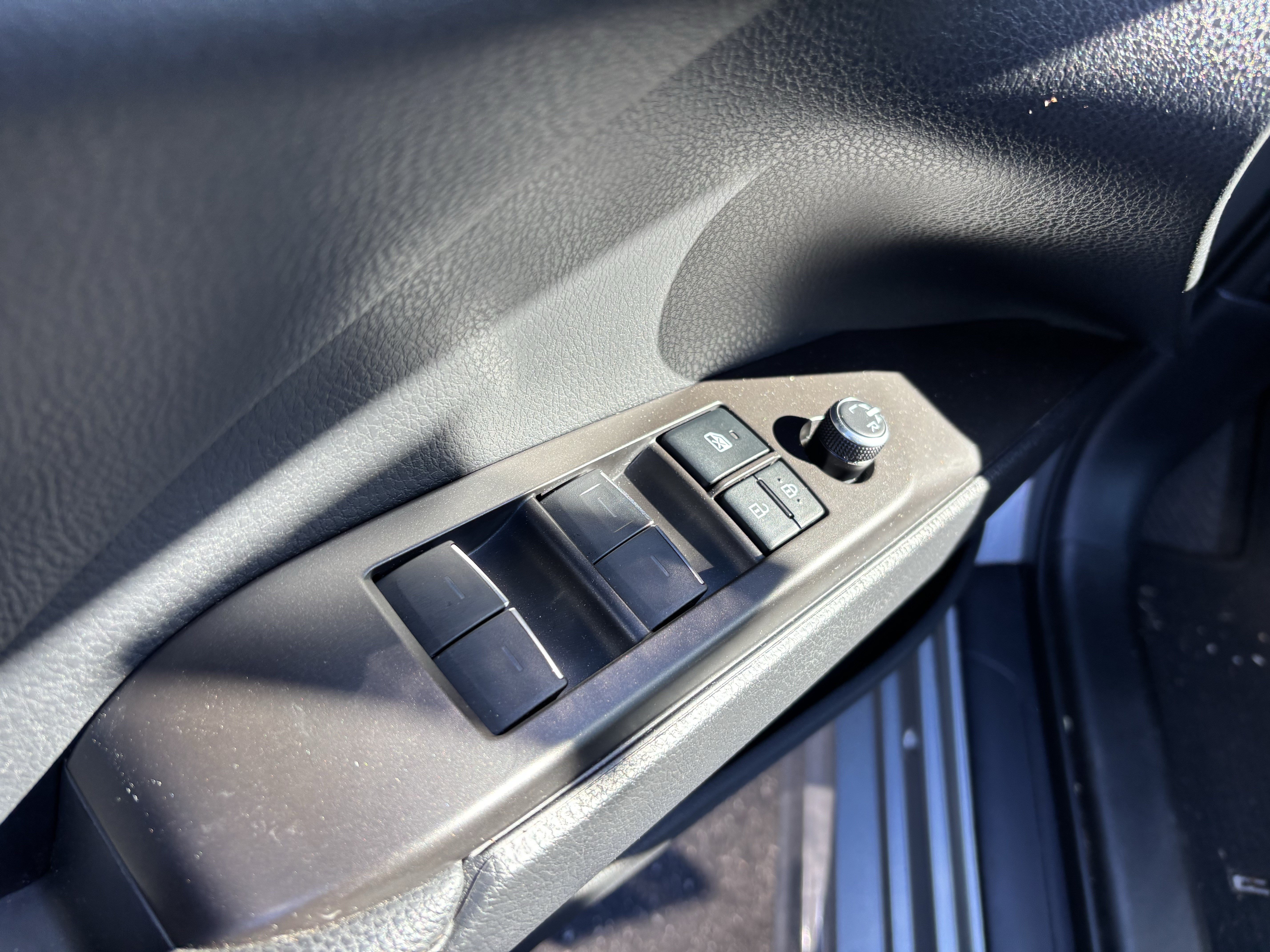 Used 2021 Toyota Camry XSE FWD image 15