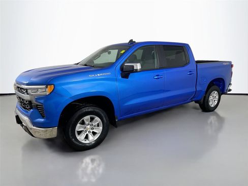 Used 2025 Chevrolet Silverado 1500 LT image 4