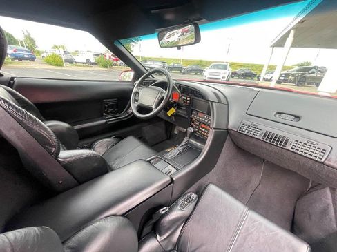 Used 1992 Chevrolet Corvette Convertible RWD image 11