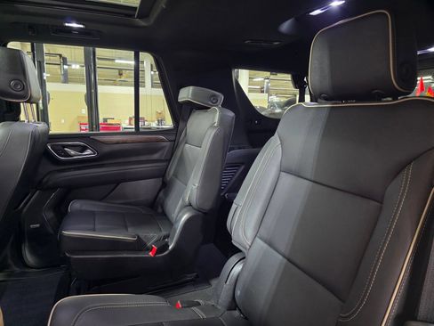 Used 2023 Chevrolet Tahoe Premier AWD/4WD image 12