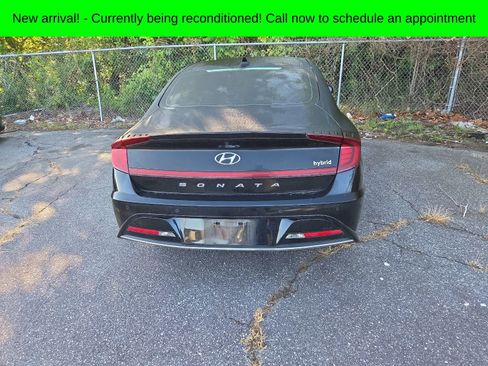 Used 2023 Hyundai Sonata Limited w/ Cargo Package FWD image 5