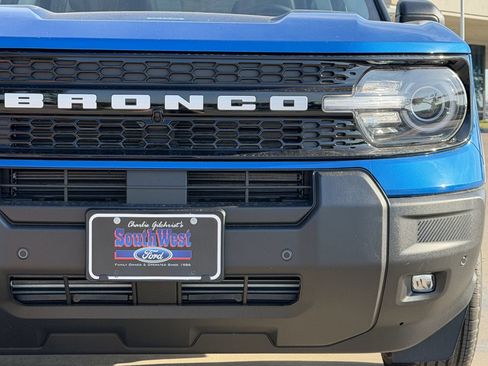 New 2026 Ford Bronco Sport Outer Banks w/ Outer Banks Tech Package+ AWD/4WD image 9