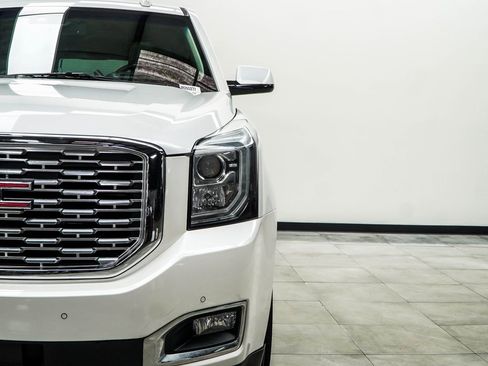 Used 2018 GMC Yukon XL Denali w/ Denali Ultimate Package image 4