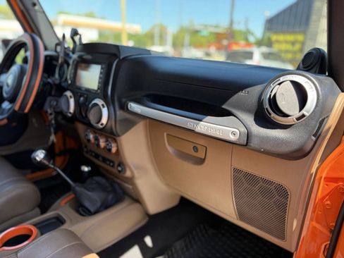 Used 2012 Jeep Wrangler Sahara w/ Connectivity Group image 22