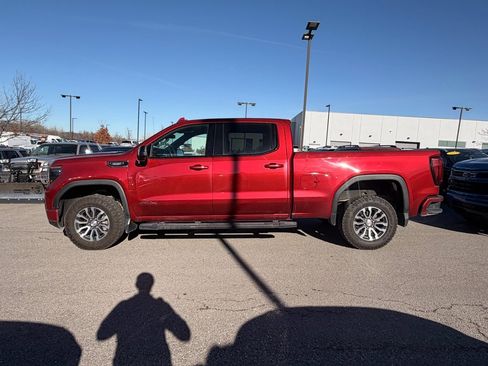 Used 2022 GMC Sierra 1500 AT4 w/ AT4 Preferred Package image 2