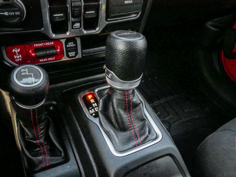 Used 2021 Jeep Gladiator Rubicon w/ LED Lighting Group image 25