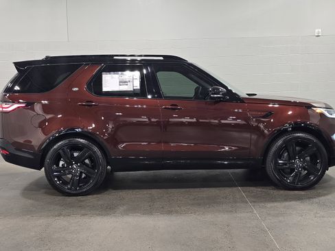 New 2026 Land Rover Discovery Limited Edition image 13