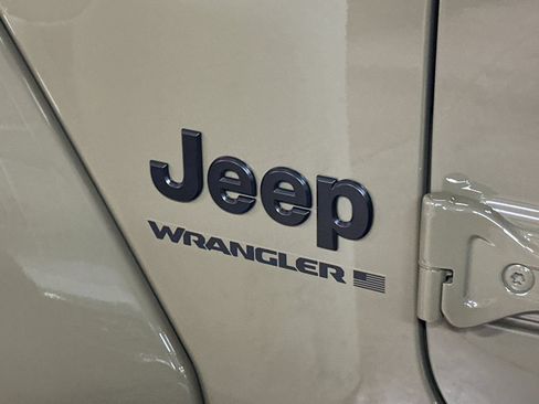 New 2026 Jeep Wrangler Unlimited Sahara AWD/4WD image 26