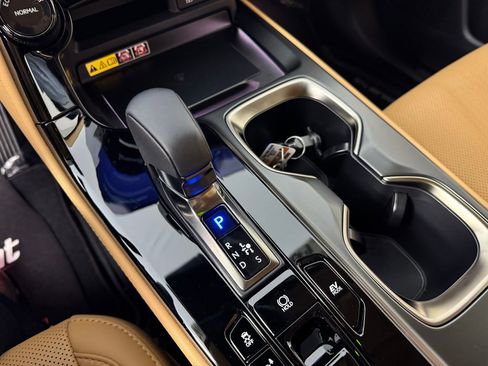 Used 2025 Lexus NX 350h AWD w/ Premium Package image 21