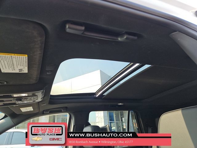 Used 2024 GMC Yukon Denali w/ Advanced Technology Package AWD/4WD image 24