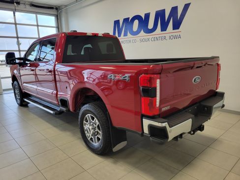 Used 2023 Ford F350 Lariat image 6