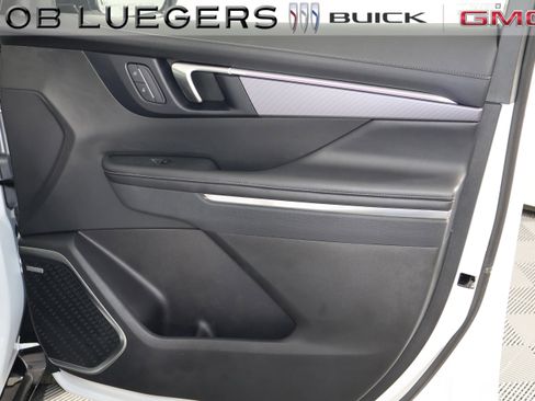 Certified 2025 Buick Enclave Sport Touring image 16