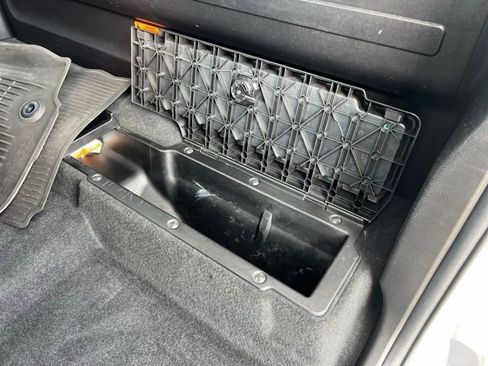 Used 2022 Toyota Tacoma SR image 35