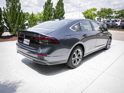 Used 2023 Honda Accord EX image 10