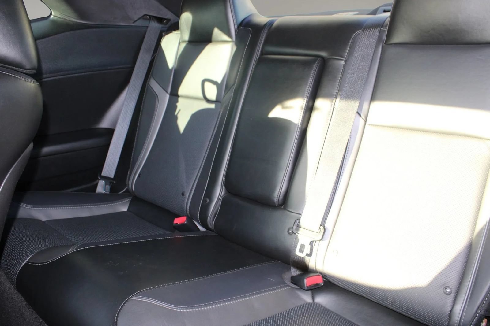 Used 2016 Dodge Challenger R/T Plus RWD image 28
