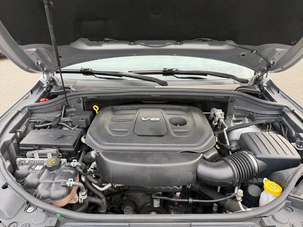 Used 2016 Jeep Grand Cherokee Limited AWD/4WD image 29
