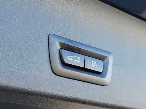 Certified 2025 BMW X3 xDrive30i w/ M Sport Package image 9