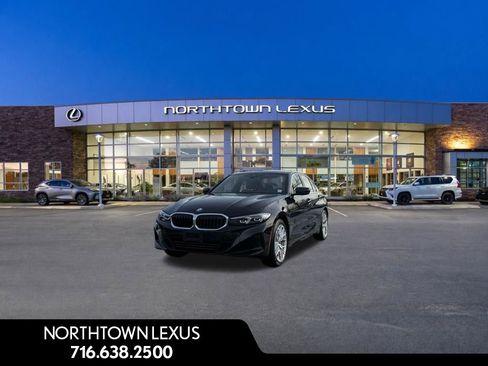 Used 2025 BMW 330i xDrive Sedan w/ Convenience Package AWD/4WD image 1