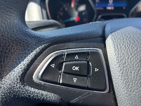 Used 2017 Ford Focus SEL image 11