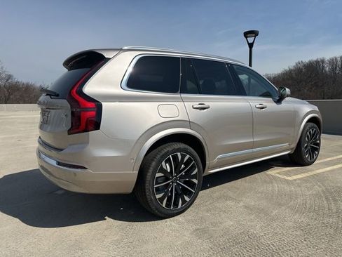 New 2026 Volvo XC90 B6 Plus w/ Protection Package image 7