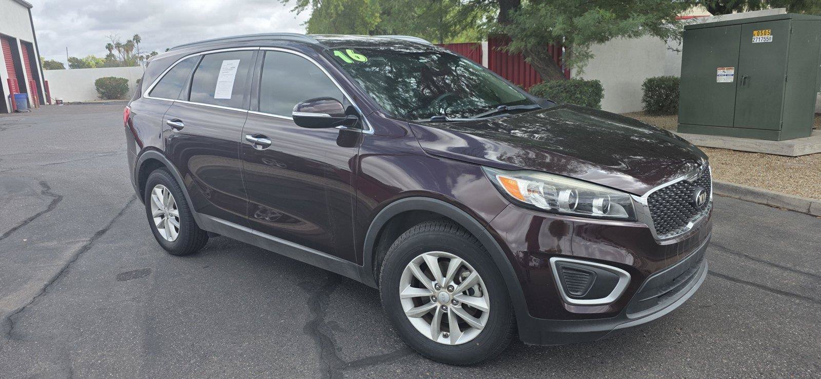 Used 2016 Kia Sorento FWD image 3