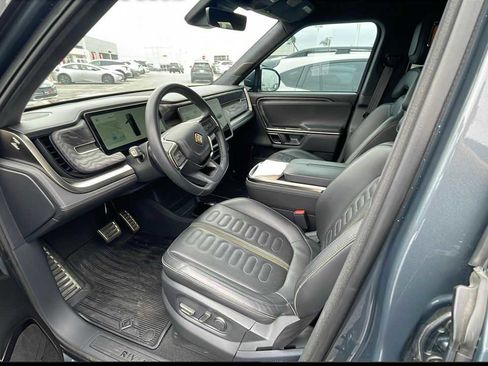 Used 2022 Rivian R1T Adventure AWD/4WD image 4
