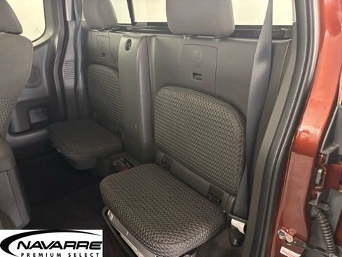 Used 2017 Nissan Frontier SV image 11