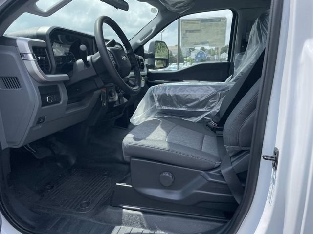 New 2026 Ford F550 4x4 Regular Cab Super Duty image 5