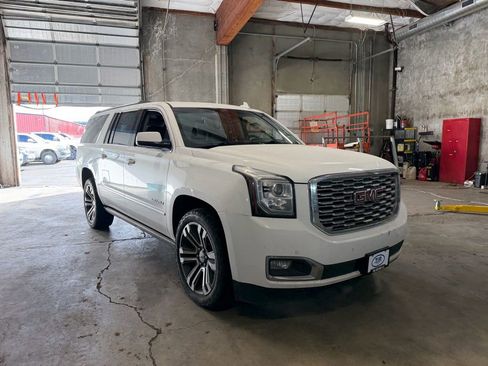 Used 2018 GMC Yukon XL Denali w/ Denali Ultimate Package image 7
