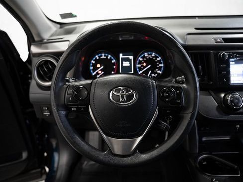 Used 2017 Toyota RAV4 LE image 22