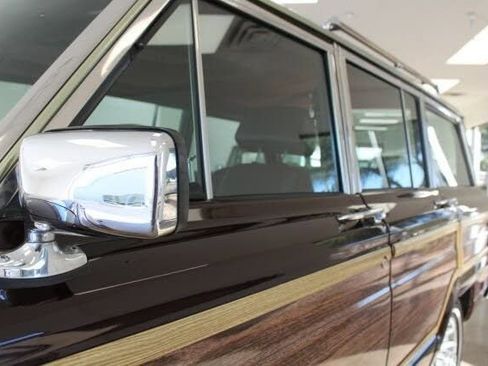 Used 1989 Jeep Grand Wagoneer image 49