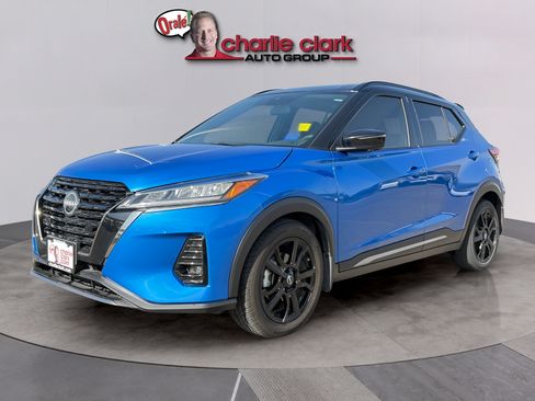 Used 2023 Nissan Kicks SR FWD image 1