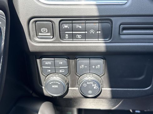 Used 2023 Chevrolet Tahoe RST w/ Luxury Package AWD/4WD image 35