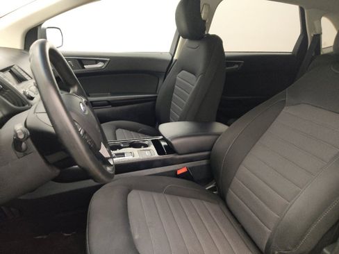 Used 2019 Ford Edge SE FWD image 17