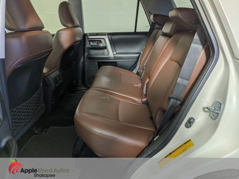 Used 2016 Toyota 4Runner Limited AWD/4WD image 34