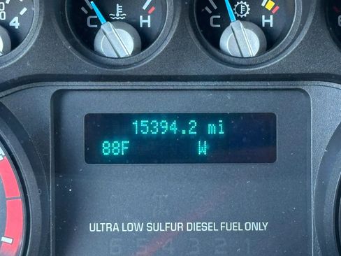 Used 2016 Ford F250 XLT w/ XLT Interior Package image 8