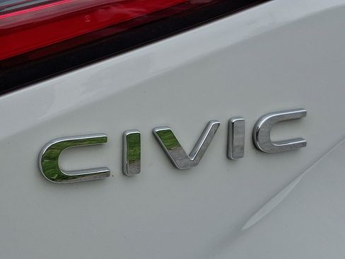 Used 2024 Honda Civic EX-L image 31