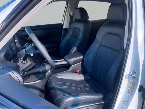 Used 2023 Honda HR-V EX-L image 8