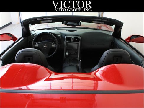 Used 2006 Chevrolet Corvette Convertible w/ Preferred Equipment Group image 9