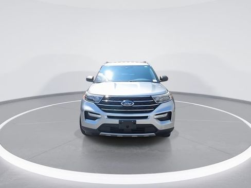 Used 2020 Ford Explorer XLT w/ Equipment Group 202A RWD image 3