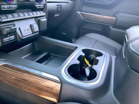 Used 2021 Chevrolet Silverado 1500 LT Trail Boss w/ LT Trail Boss Premium Package AWD/4WD image 16