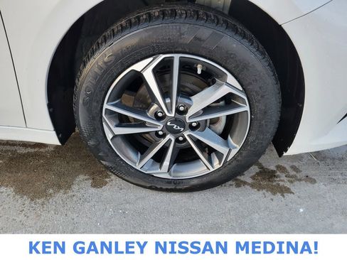 Used 2023 Kia Forte LXS w/ LXS Technology Package image 22