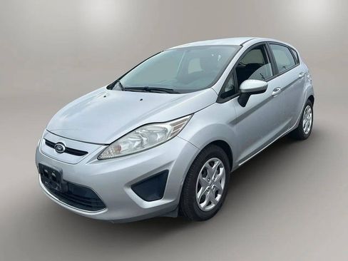 Used 2011 Ford Fiesta SE w/ 201A Rapid Spec Order Code FWD image 3